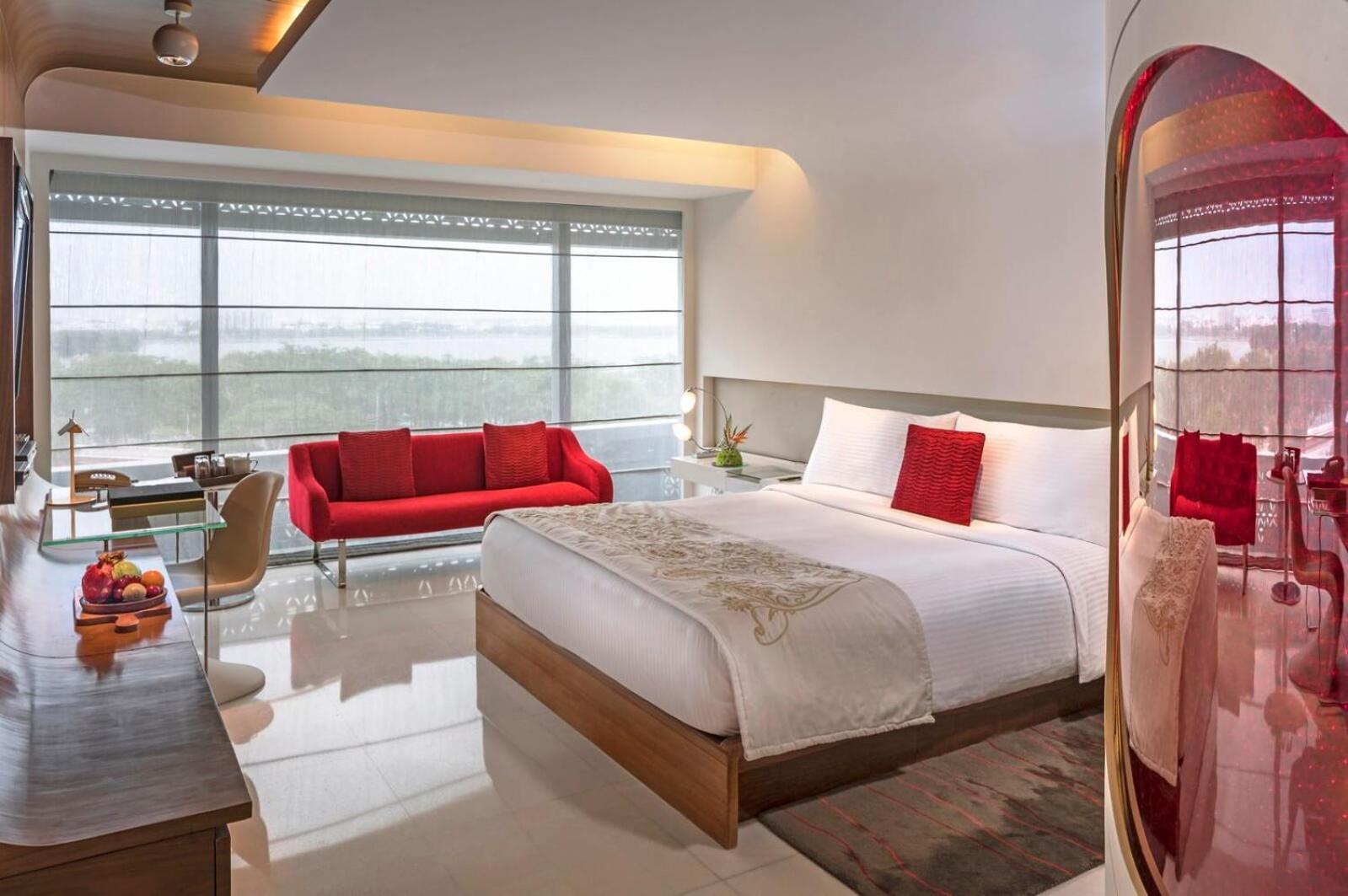 The Bellwood Suites Near Igi Airport Нью-Дели Экстерьер фото